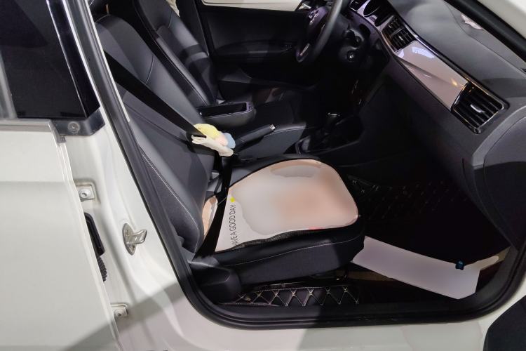 Used Skoda Rapid 2020 1.5L Automatic Comfort Edition Right Front Seat