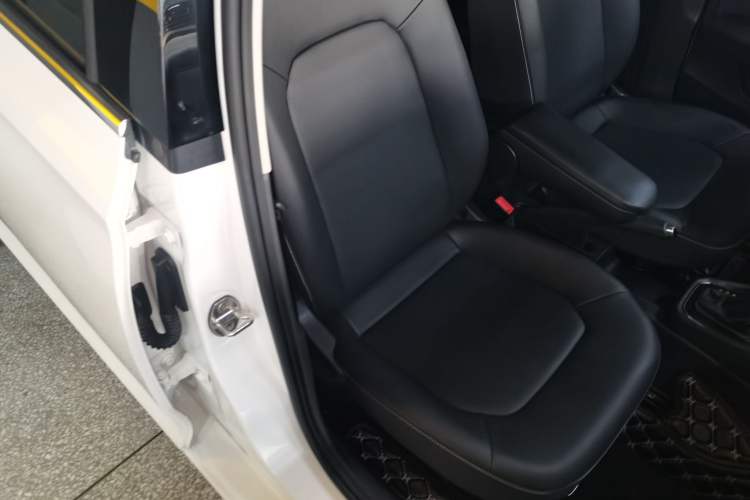 Used Skoda Rapid 2020 1.5L Automatic Comfort Edition Right Front Seat