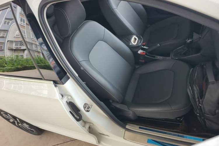 Used Skoda Rapid 2020 1.5L Automatic Comfort Edition Right Front Seat