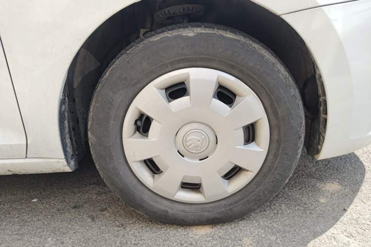 Used Skoda Rapid 2020 1.5L Manual Standard Edition Right Front Wheel Hub