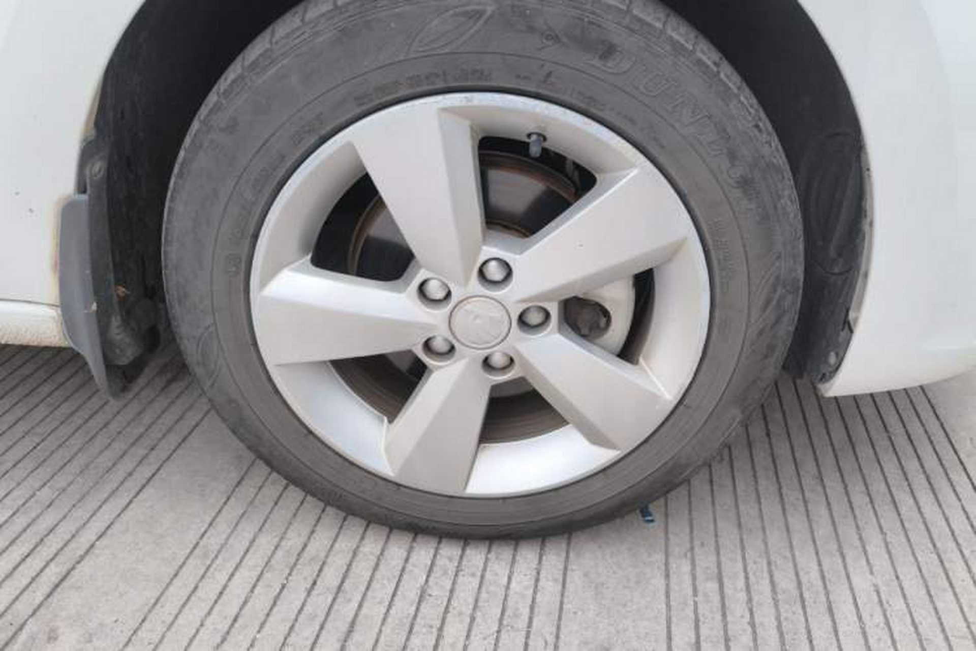 Used Skoda Rapid 2020 1.5L Automatic Standard Edition Right Front Wheel Hub