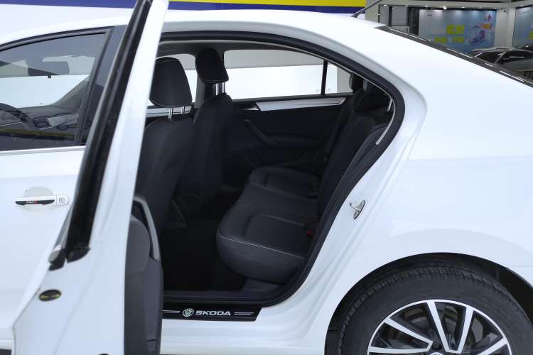Used Skoda Rapid 2020 1.5L Manual Comfort Edition Right Rear Seat