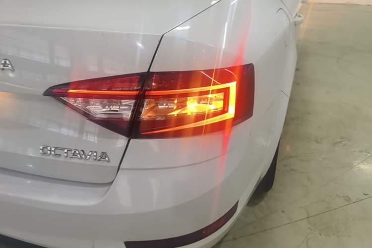 Used Skoda Rapid 2020 1.5L Manual Standard Edition Right Rear Taillight