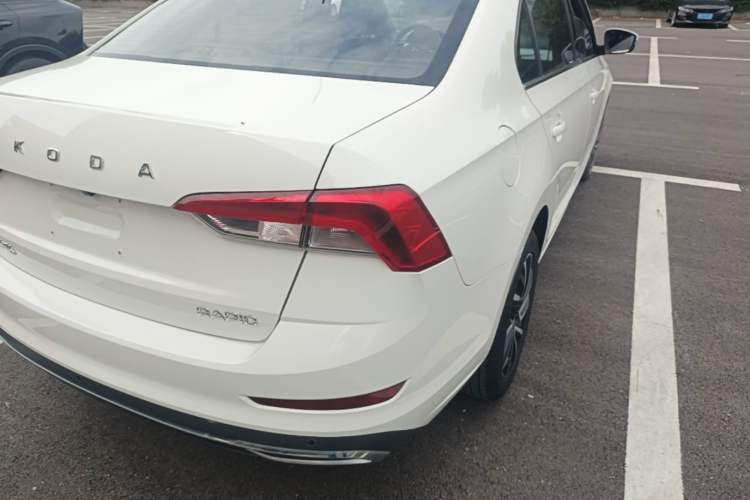 Used Skoda Rapid 2020 1.5L Automatic Comfort Edition Right Rear Taillight