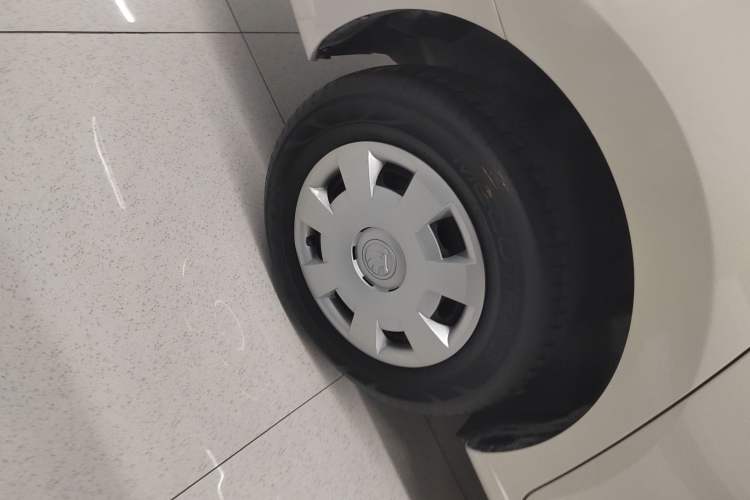 Used Skoda Rapid 2020 1.5L Automatic Standard Custom Edition Right Rear Wheel Hub