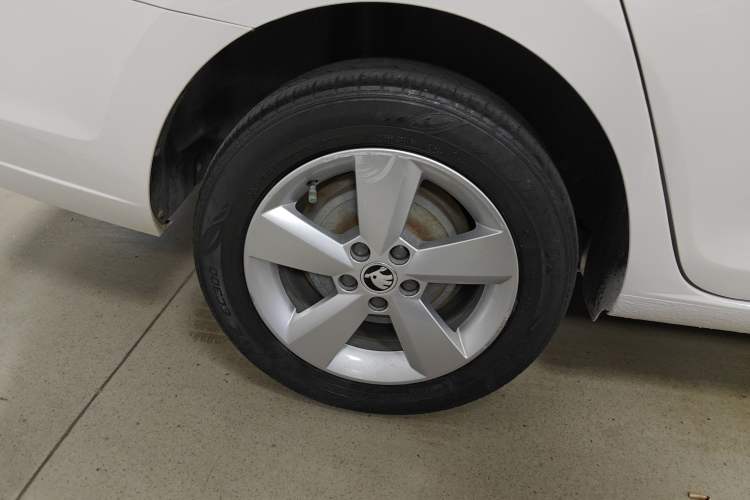 Used Skoda Rapid 2020 1.5L Automatic Standard Edition Right Rear Wheel Hub
