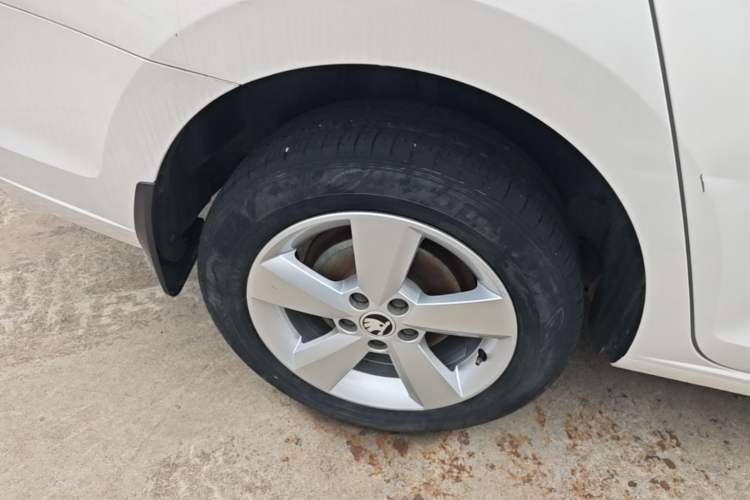 Used Skoda Rapid 2020 1.5L Automatic Standard Edition Right Rear Wheel Hub