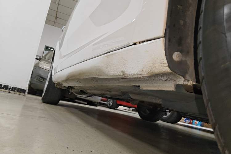 Used Skoda Rapid 2020 1.5L Automatic Standard Edition Right Side Sill