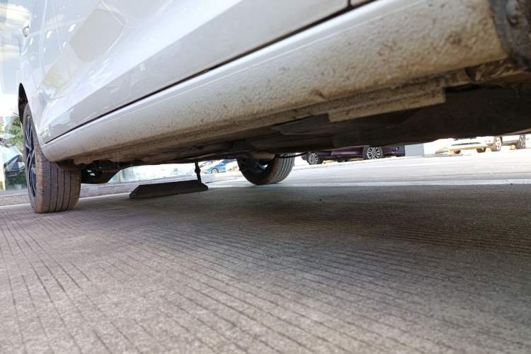 Used Skoda Rapid 2020 1.5L Automatic Comfort Edition Right Side Sill