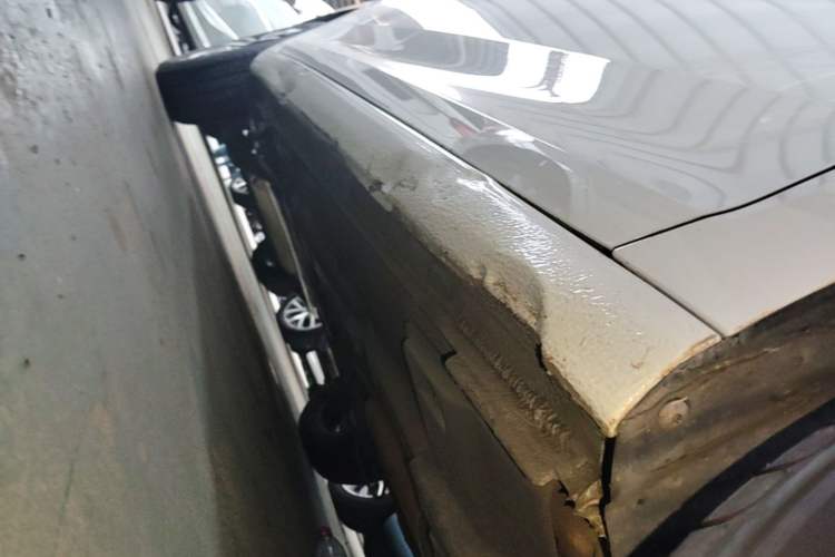Used Skoda Rapid 2020 1.5L Automatic Comfort Edition Right Side Sill