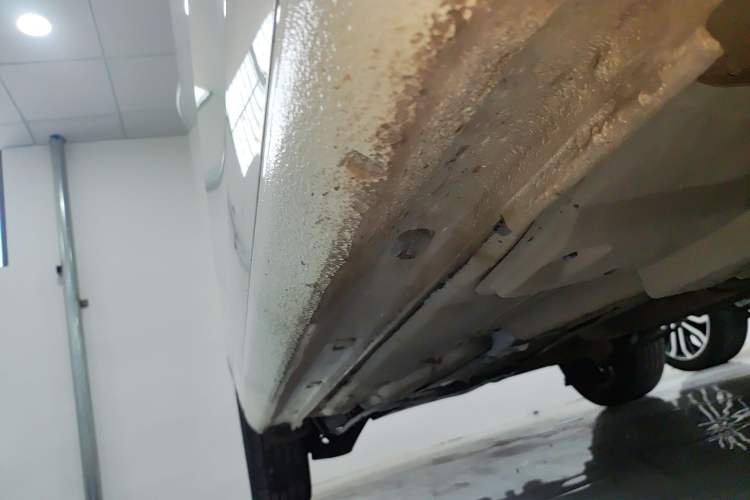 Used Skoda Rapid 2020 1.5L Automatic Comfort Edition Right Side Sill
