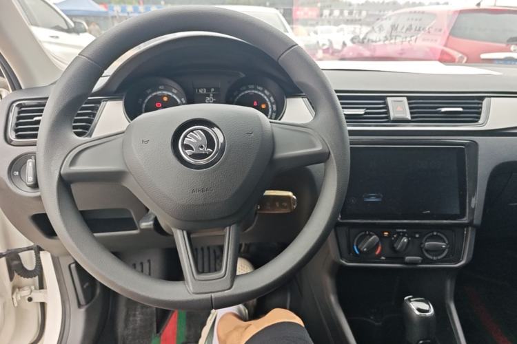 Used Skoda Rapid 2020 1.5L Automatic Standard Edition Steering Wheel