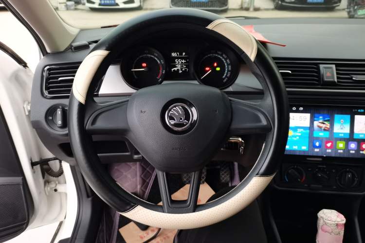 Used Skoda Rapid 2020 1.5L Automatic Standard Edition Steering Wheel