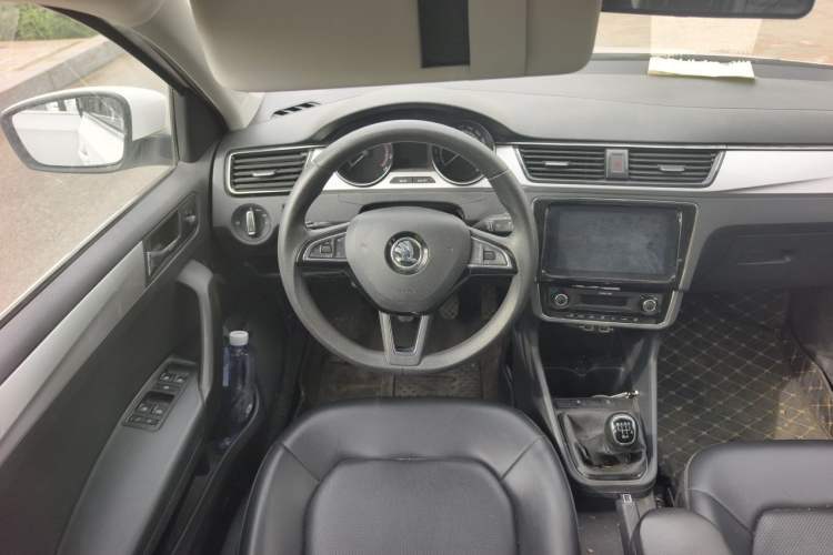Used Skoda Rapid 2020 1.5L Manual Comfort Edition Steering Wheel