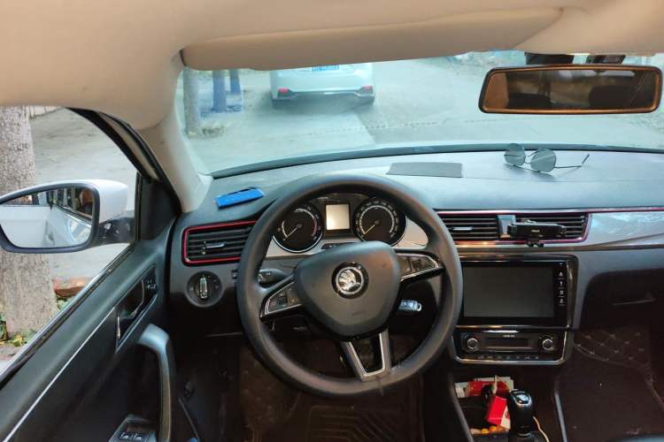 Used Skoda Rapid 2020 1.5L Automatic Comfort Edition Steering Wheel