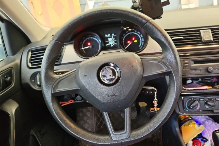 Used Skoda Rapid 2020 1.5L Automatic Standard Edition Steering Wheel