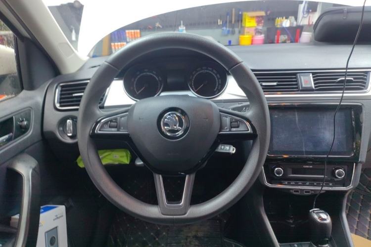 Used Skoda Rapid 2020 1.5L Automatic Comfort Edition Steering Wheel