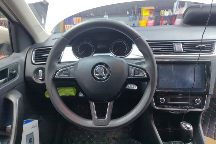 Used Skoda Rapid 2020 1.5L Automatic Comfort Edition Steering Wheel