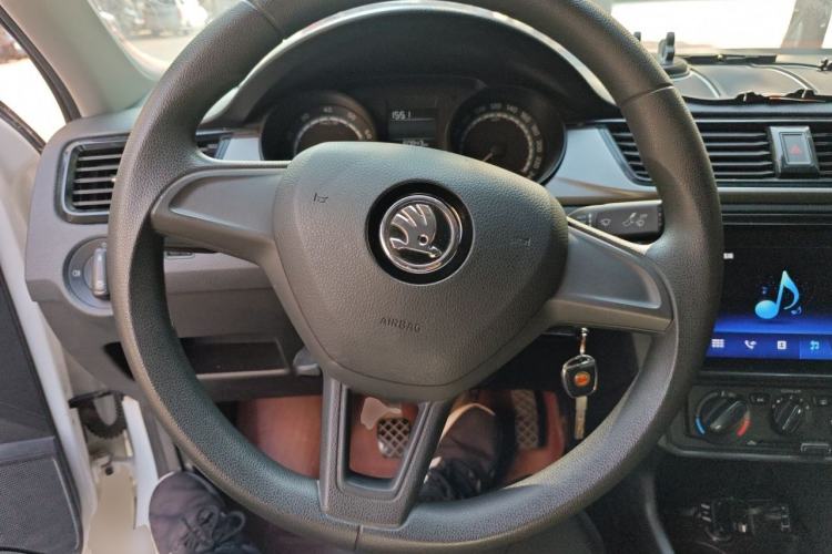 Used Skoda Rapid 2020 1.5L Manual Standard Edition Steering Wheel