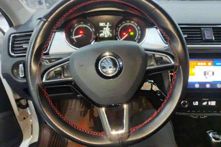 Used Skoda Rapid 2020 1.5L Automatic Comfort Edition Steering Wheel