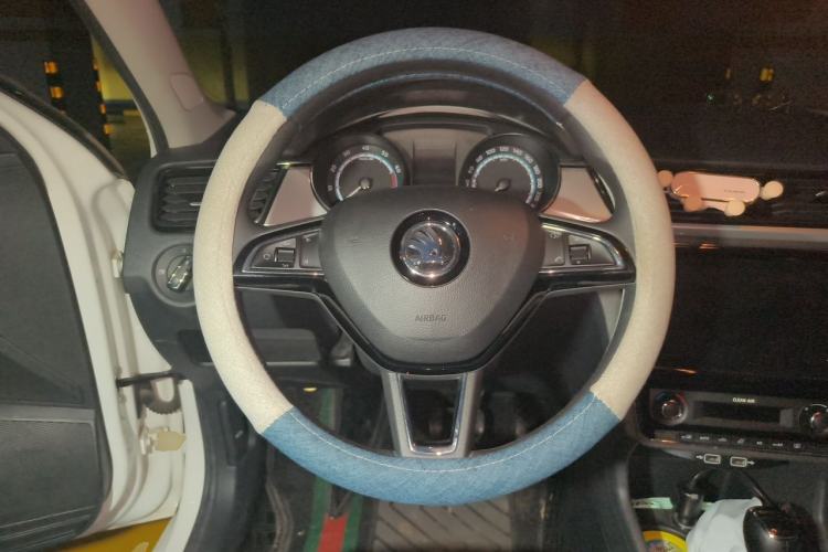 Used Skoda Rapid 2020 1.5L Automatic Comfort Edition Steering Wheel
