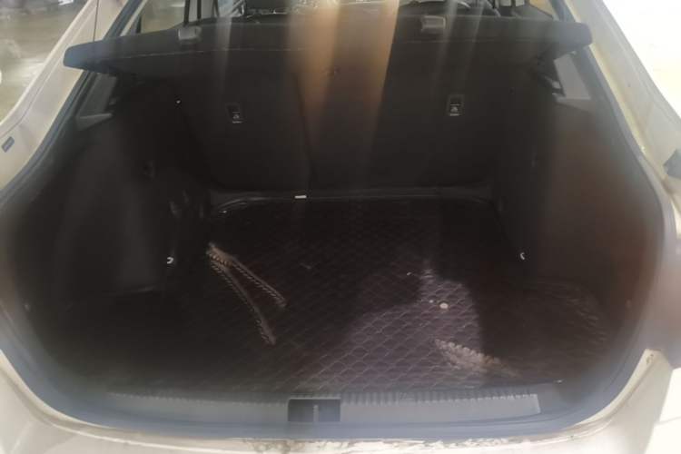 Used Skoda Rapid 2020 1.5L Manual Standard Edition Trunk