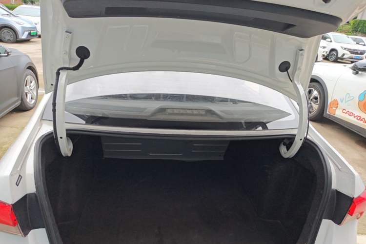 Used Skoda Rapid 2020 1.5L Automatic Comfort Edition Trunk