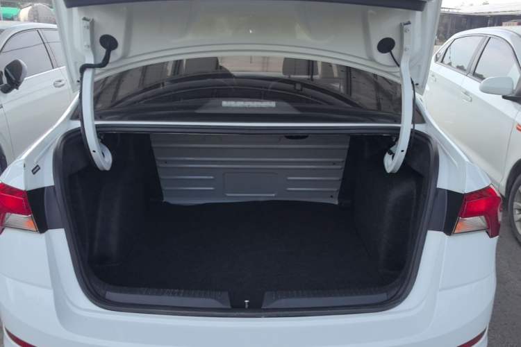 Used Skoda Rapid 2020 1.5L Manual Standard Edition Trunk