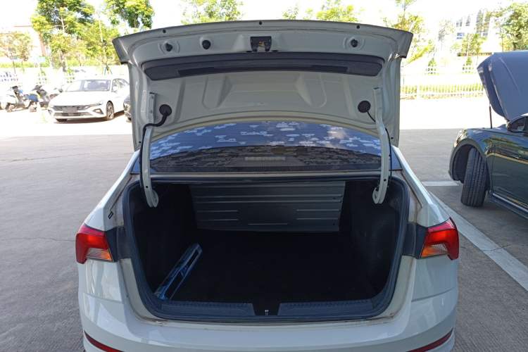 Used Skoda Rapid 2020 1.5L Automatic Comfort Edition Trunk