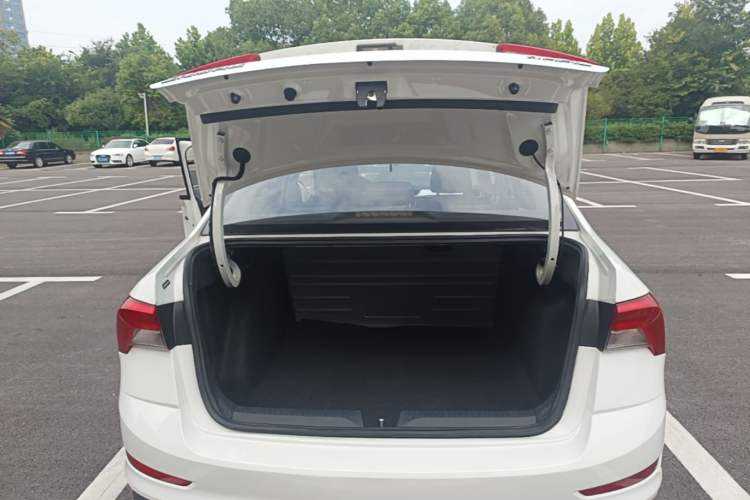 Used Skoda Rapid 2020 1.5L Automatic Comfort Edition Trunk