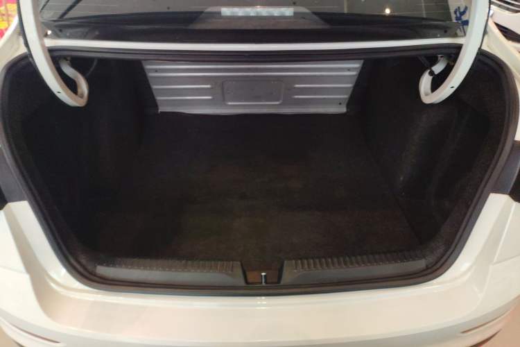 Used Skoda Rapid 2020 1.5L Automatic Comfort Edition Trunk