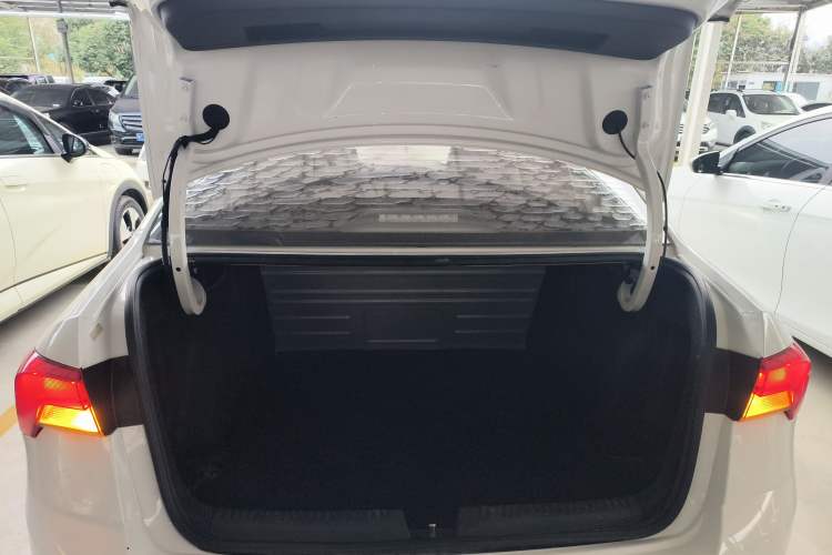 Used Skoda Rapid 2020 1.5L Manual Standard Edition Trunk
