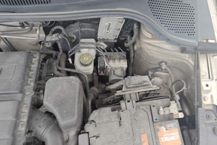 Used Skoda Rapid 2020 1.5L Automatic Comfort Edition Engine Bay Left