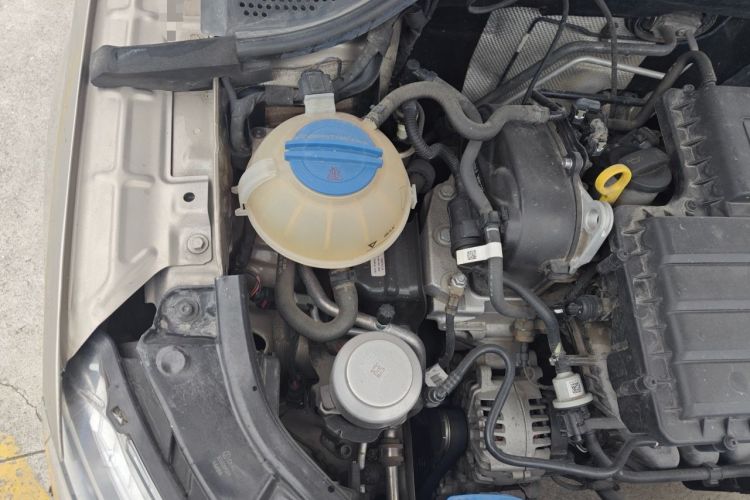Used Skoda Rapid 2020 1.5L Automatic Comfort Edition Engine Bay Right