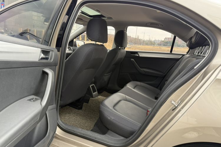 Used Skoda Rapid 2020 1.5L Manual Comfort Edition Interior 10