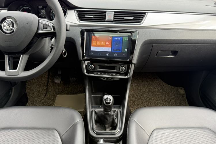 Used Skoda Rapid 2020 1.5L Manual Comfort Edition Interior 3
