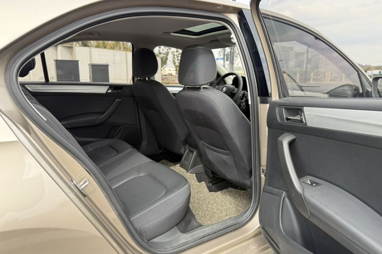 Used Skoda Rapid 2020 1.5L Manual Comfort Edition Interior 6