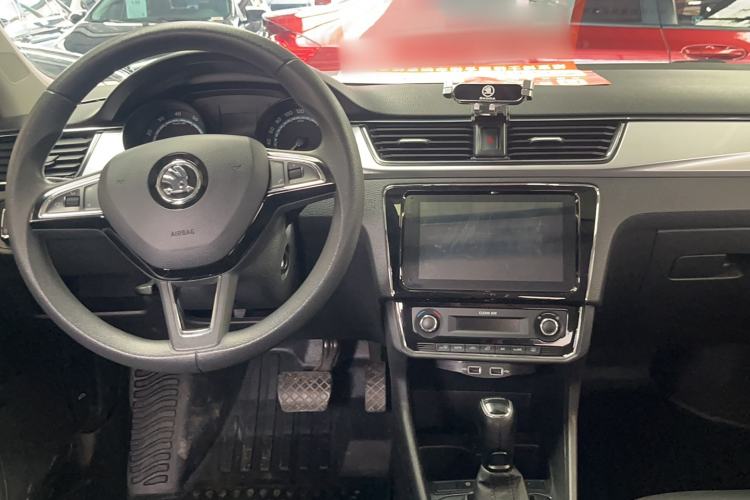 Used Skoda Rapid 2020 1.5L Automatic Comfort Edition Interior 6