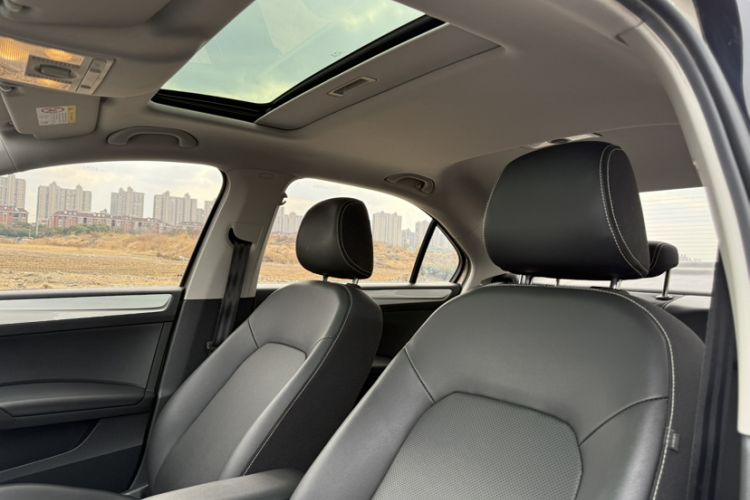 Used Skoda Rapid 2020 1.5L Manual Comfort Edition Roof