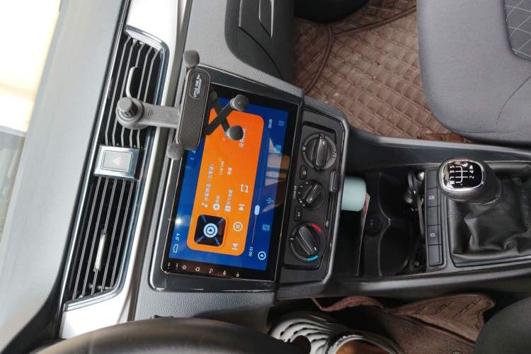 Used Skoda Rapid  Audio And AC Panel