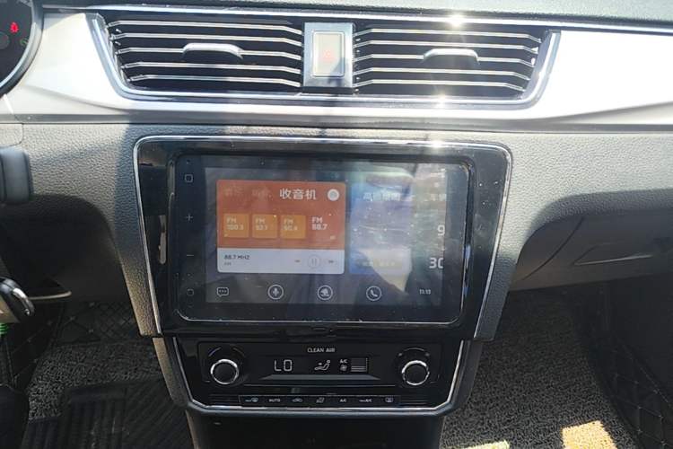 Used Skoda Rapid 2022 1.5L Automatic Comfort Edition Audio And AC Panel