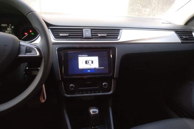 Used Skoda Rapid 2022 1.5L Automatic Comfort Edition Audio And AC Panel