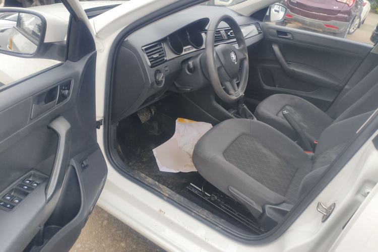 Used Skoda Rapid 2022 1.5L Automatic Comfort Edition Driver Seat