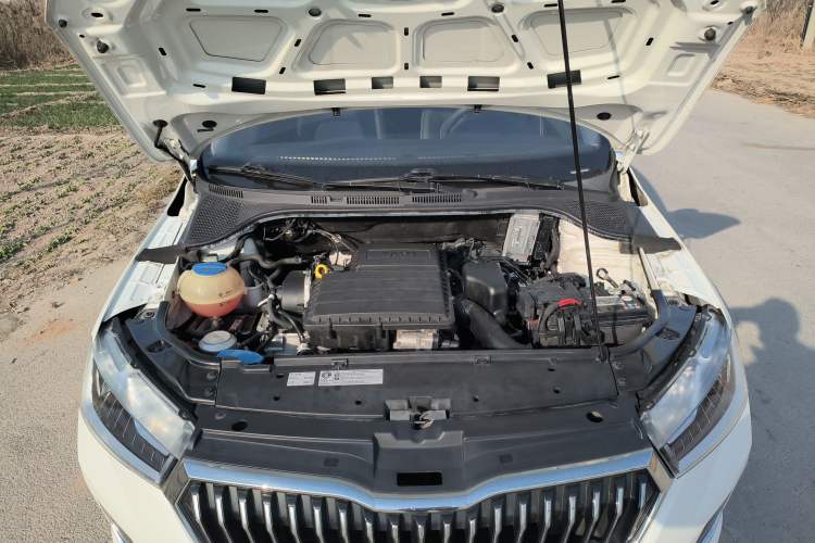 Used Skoda Rapid 2022 1.5L Automatic Comfort Edition Engine Bay
