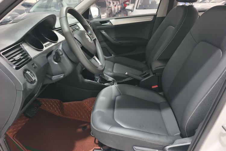 Used Skoda Rapid 2022 1.5L Automatic Comfort Edition Interior 2