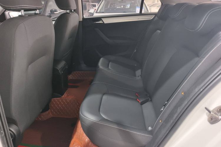 Used Skoda Rapid 2022 1.5L Automatic Comfort Edition Interior 3
