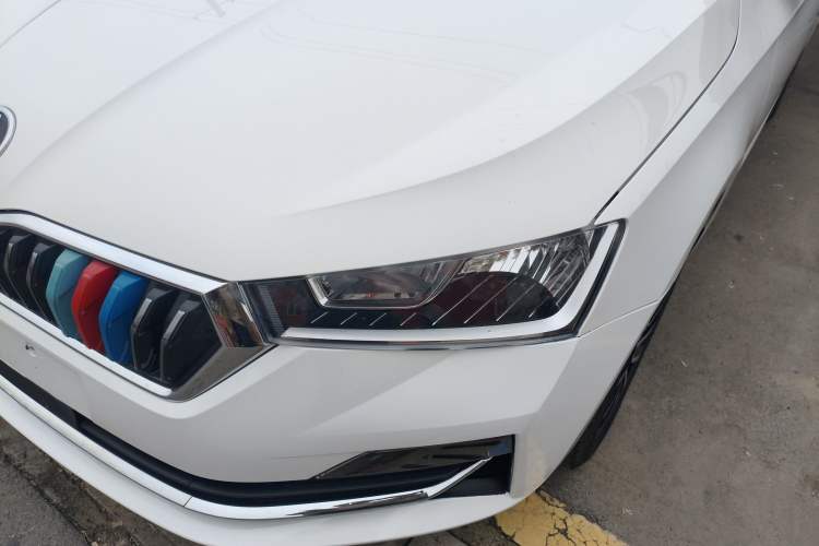Used Skoda Rapid 2022 1.5L Automatic Comfort Edition Left Front Headlight