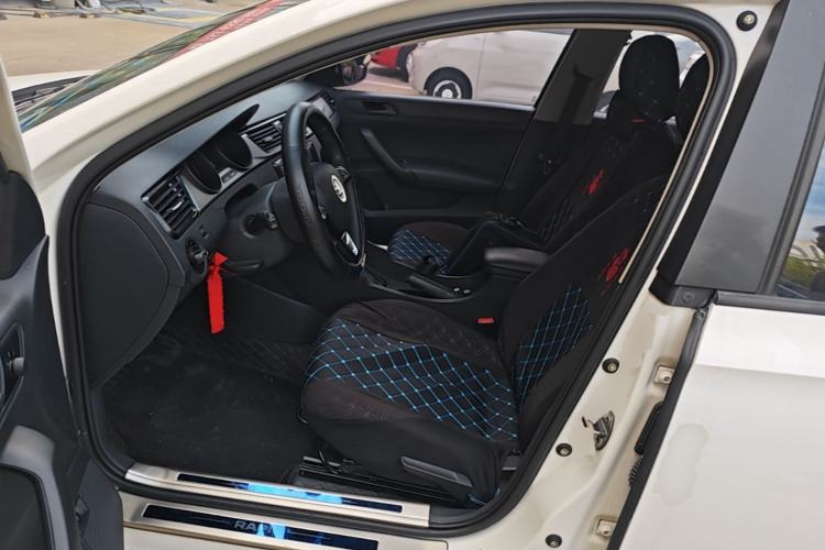 Used Skoda Rapid 2022 1.5L Automatic Comfort Edition Left Front Seat