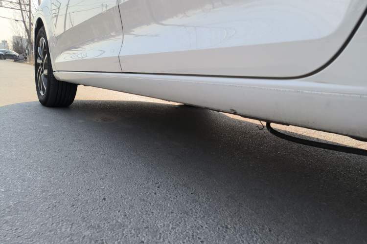Used Skoda Rapid 2022 1.5L Automatic Comfort Edition Left Side Sill