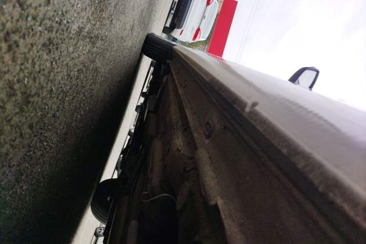 Used Skoda Rapid 2022 1.5L Automatic Comfort Edition Left Side Sill